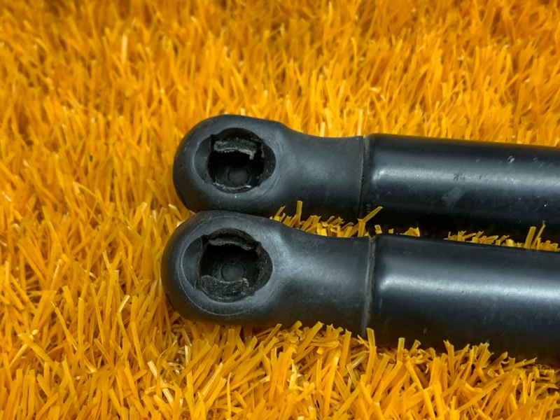 амортизатор капота, 500 рублей, Красноярск