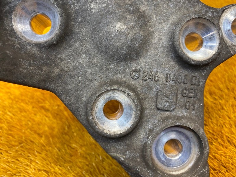 кулак поворотный, 2000 рублей, Красноярск