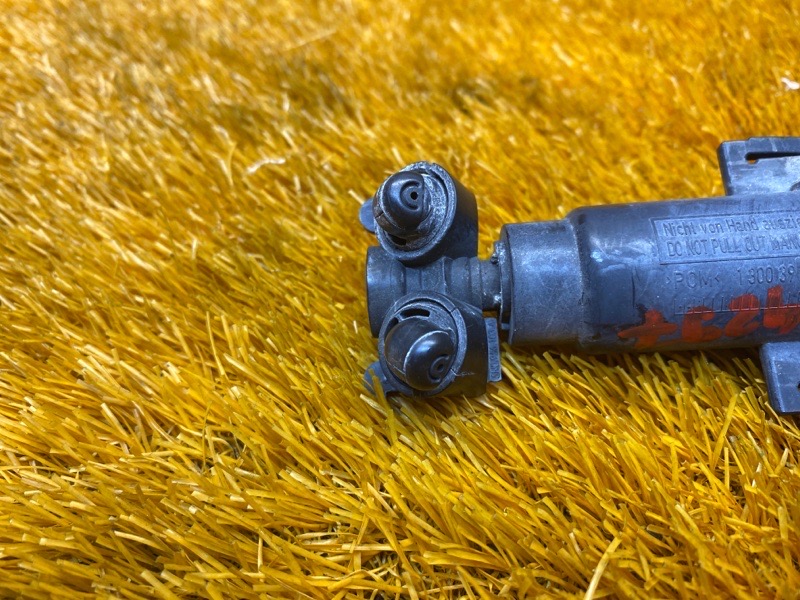 Форсунка омывателя фары, 500 рублей, Красноярск