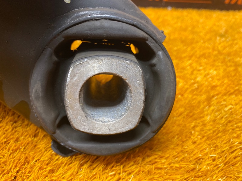 Балка поперечная (подрамник), 2500 рублей, Красноярск