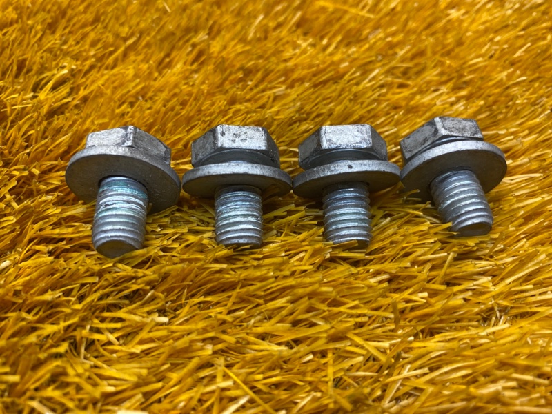 болт гидротрансформатора, 300 рублей, Красноярск