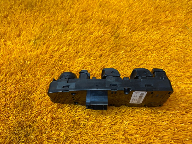 Блок управления стеклоподъемниками, 1000 рублей, Красноярск