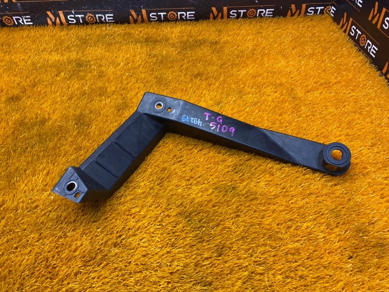 крепление бампера, 250 рублей, Красноярск