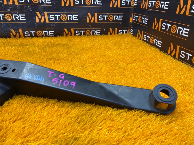 крепление бампера, 250 рублей, Красноярск