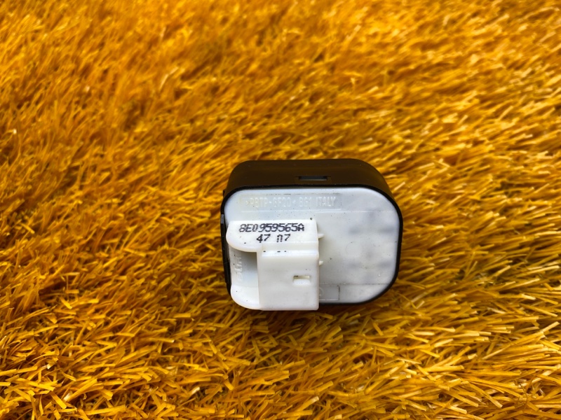 Кнопка регулировки зеркал, 300 рублей, Красноярск