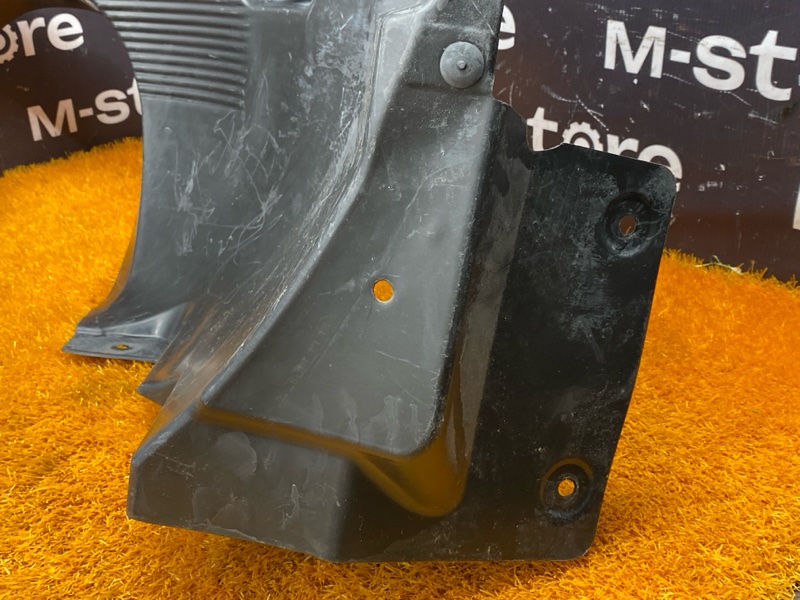 подкрылок, 2500 рублей, Красноярск