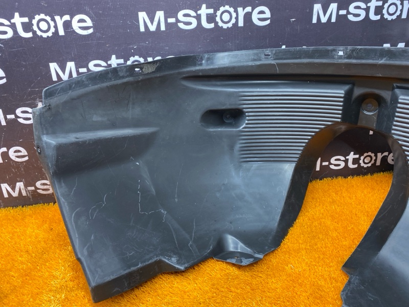 подкрылок, 2500 рублей, Красноярск