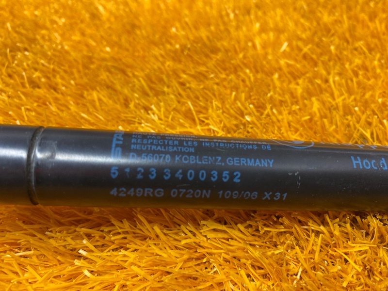 амортизатор капота, 900 рублей, Красноярск