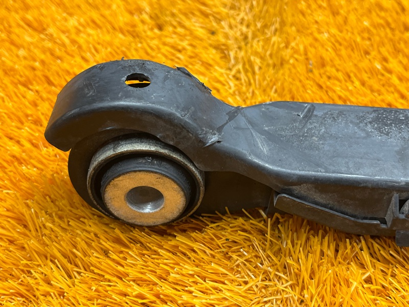 Рычаг подвески нижний, 1000 рублей, Красноярск