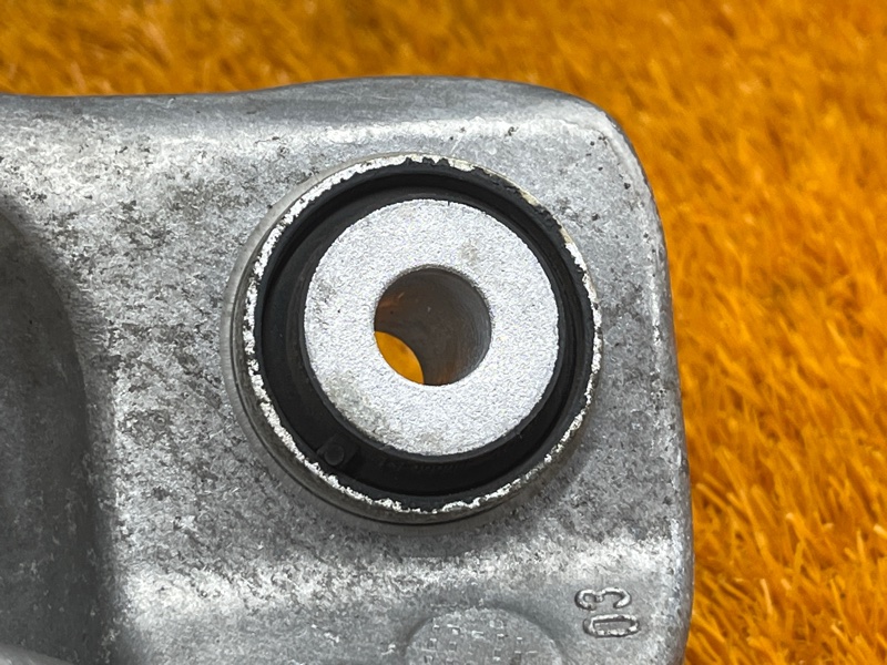 кулак поворотный, 2000 рублей, Красноярск