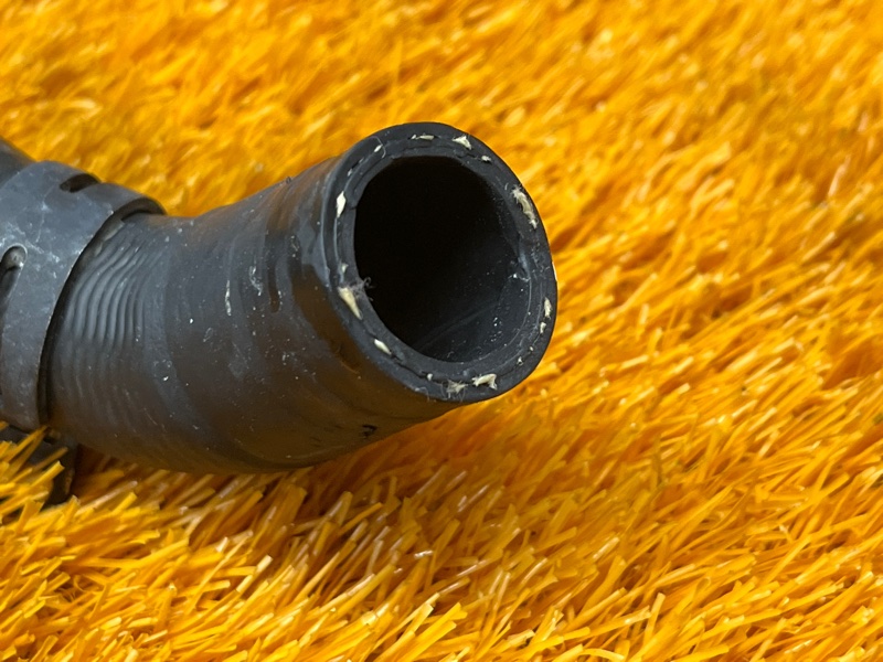 Патрубок системы охлаждения, 1500 рублей, Красноярск