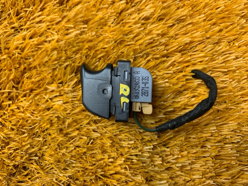 кнопка стеклоподъемника, 200 рублей, Красноярск