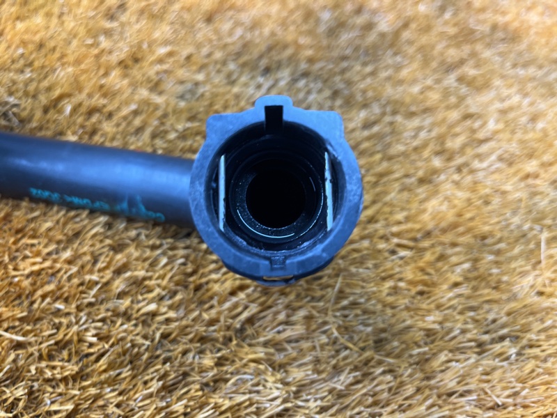 Патрубок системы охлаждения, 1000 рублей, Красноярск