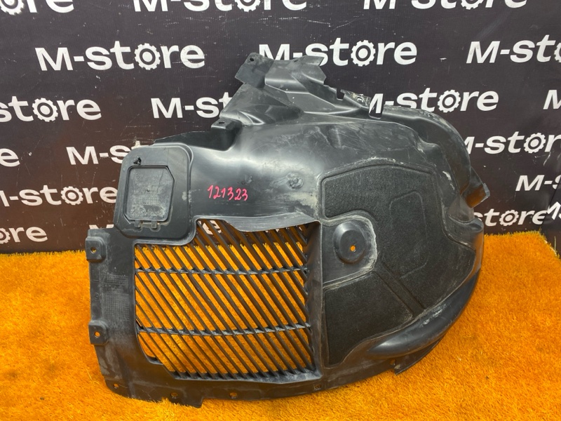 подкрылок, 8000 рублей, Красноярск