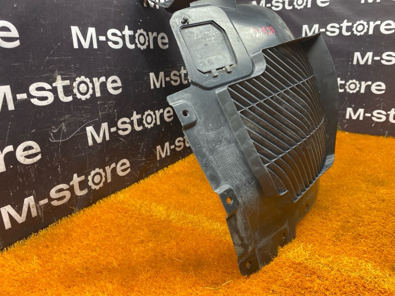 подкрылок, 8000 рублей, Красноярск