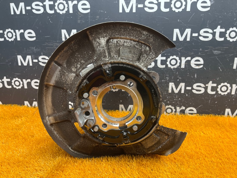 кулак поворотный, 1000 рублей, Красноярск