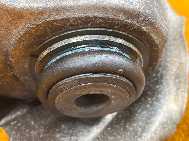 кулак поворотный, 1000 рублей, Красноярск