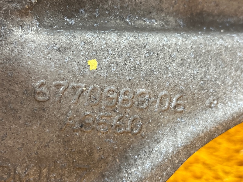 кулак поворотный, 1000 рублей, Красноярск