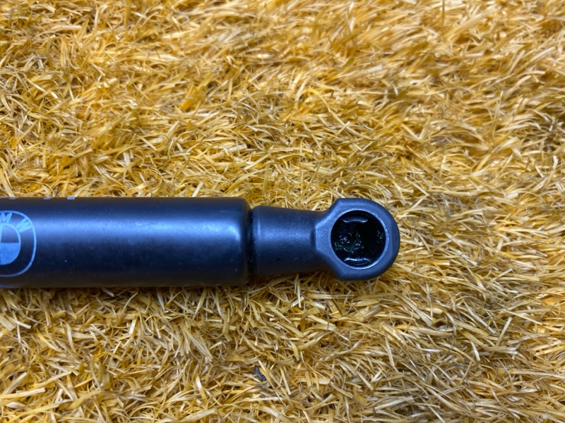 Амортизатор пола багажника, 900 рублей, Красноярск