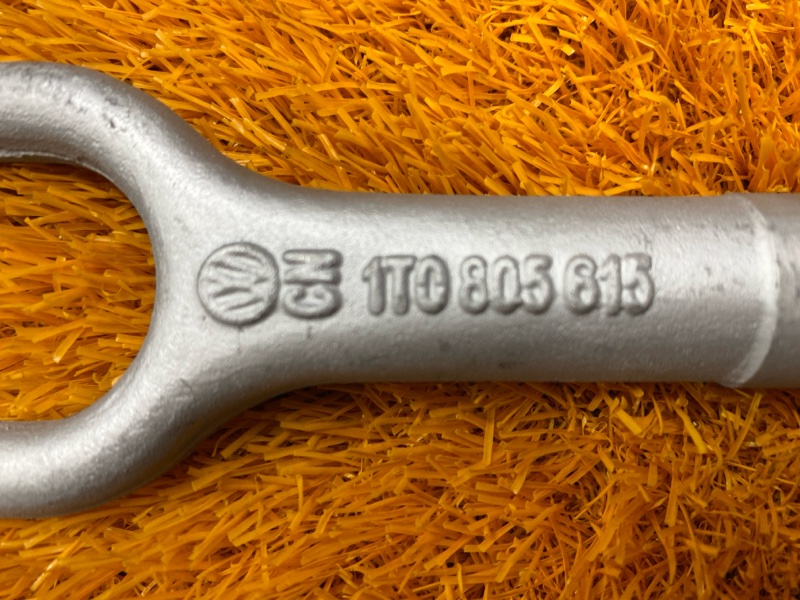 Крюк буксировочный, 1000 рублей, Красноярск