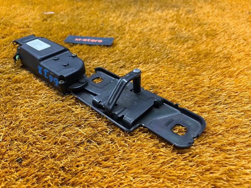 Доводчик крышки багажника, 5000 рублей, Красноярск