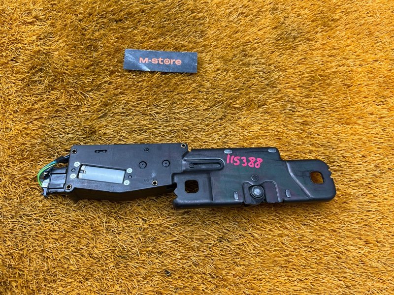 Доводчик крышки багажника, 5000 рублей, Красноярск