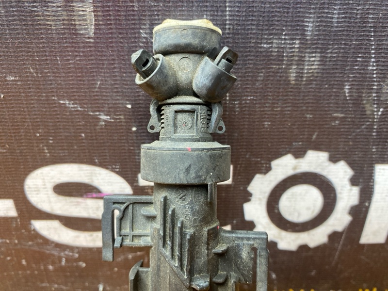 Форсунка омывателя фары, 2000 рублей, Красноярск