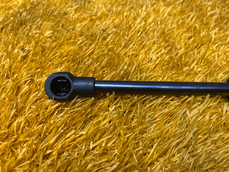 Амортизатор пола багажника, 900 рублей, Красноярск