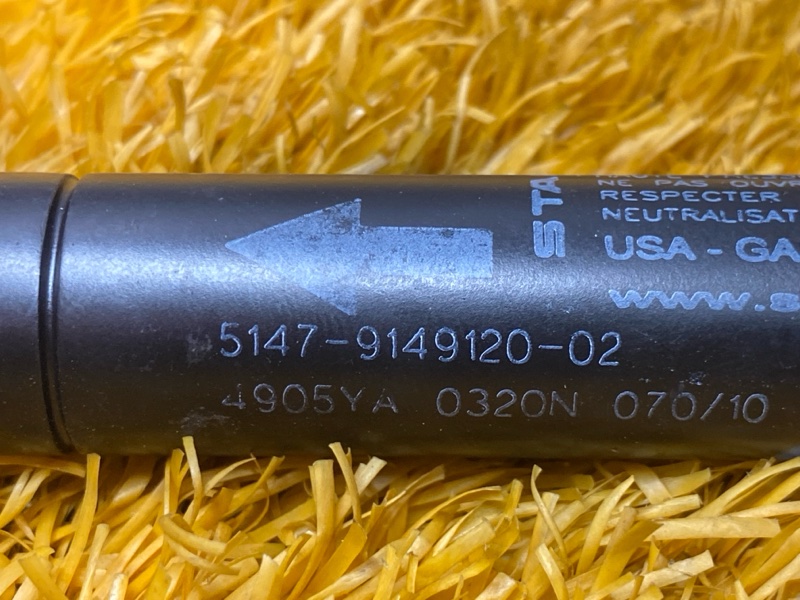 Амортизатор пола багажника, 900 рублей, Красноярск