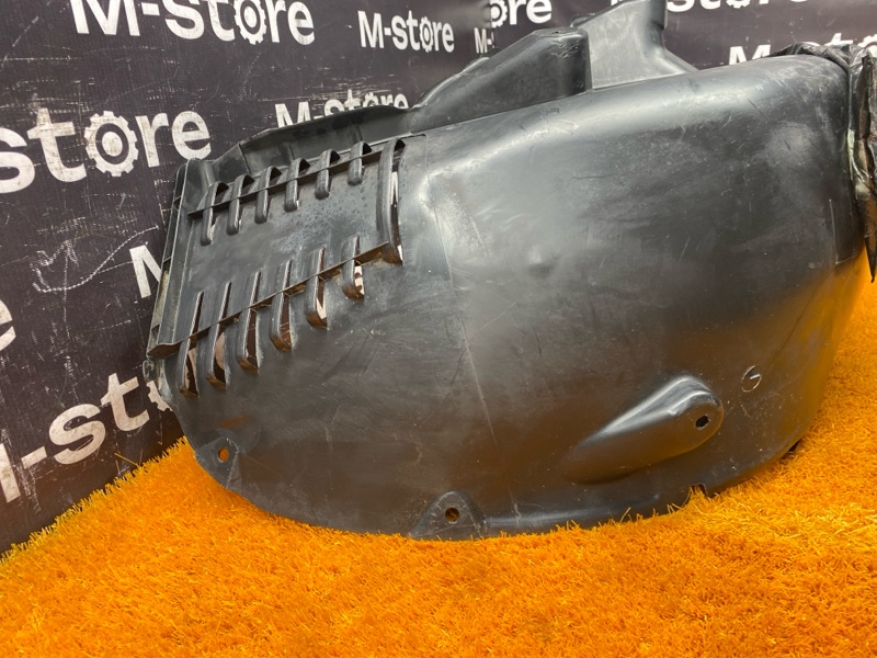 подкрылок, 4000 рублей, Красноярск