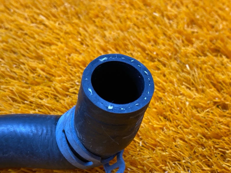 Патрубок системы охлаждения, 1000 рублей, Красноярск