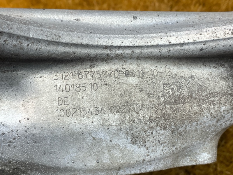 кулак поворотный, 1000 рублей, Красноярск