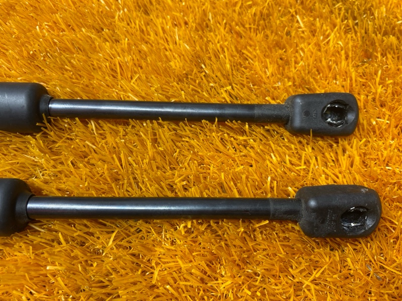 амортизатор капота, 3000 рублей, Красноярск