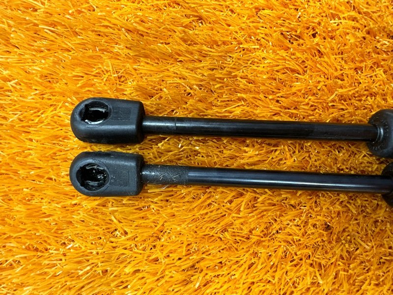 амортизатор капота, 1000 рублей, Красноярск