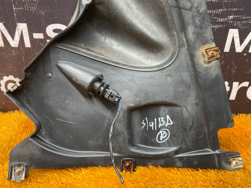 подкрылок, 2000 рублей, Красноярск