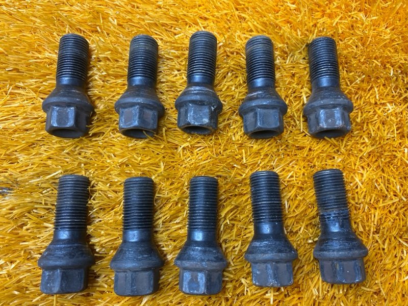 болт колесный, 2000 рублей, Красноярск