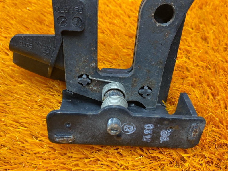 Крюк капота, 1100 рублей, Красноярск