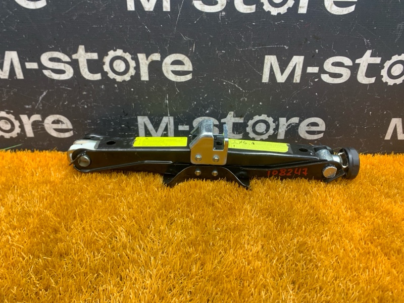 домкрат, 2000 рублей, Красноярск