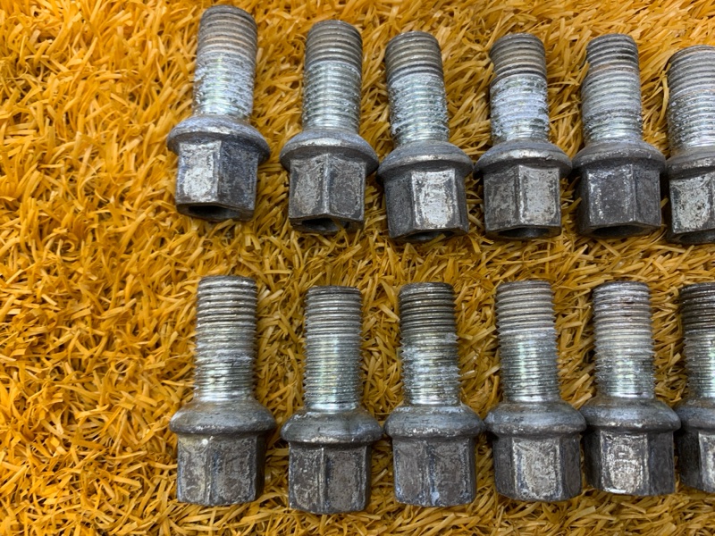 болт колесный, 1600 рублей, Красноярск