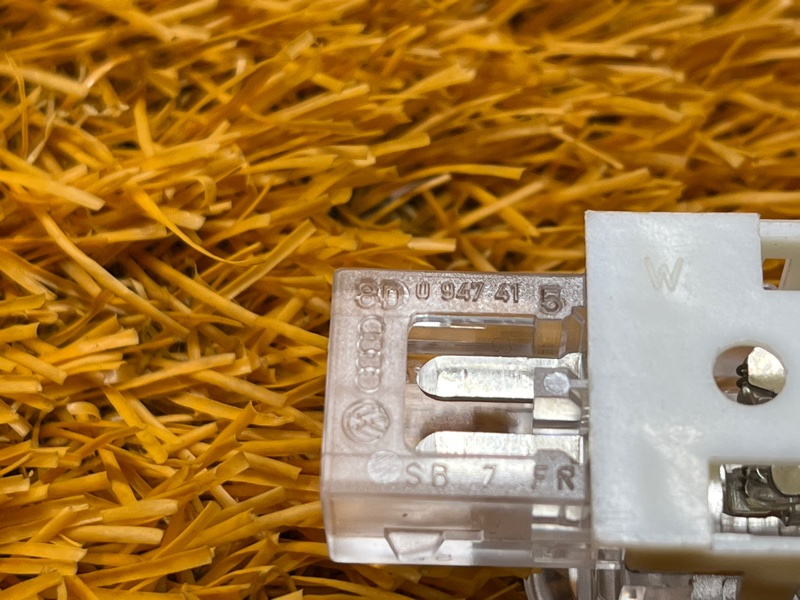 плафон освещения, 100 рублей, Красноярск