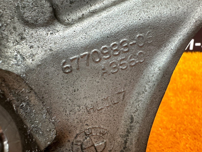 кулак поворотный, 1000 рублей, Красноярск