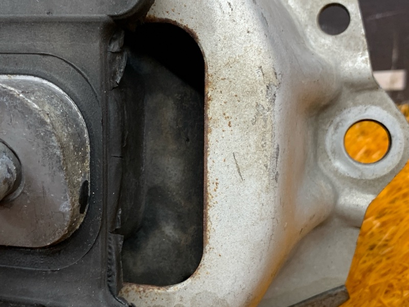 подушка двигателя, 2000 рублей, Красноярск