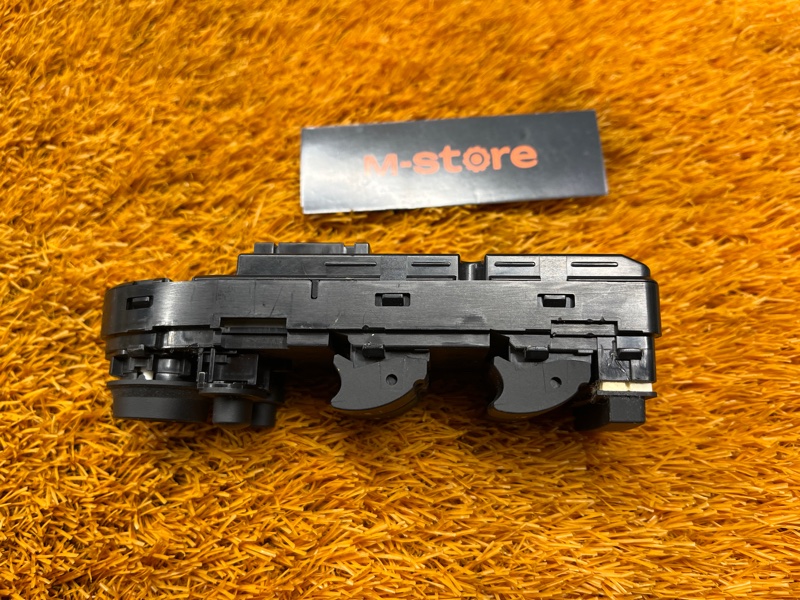 Блок управления стеклоподъемниками, 2000 рублей, Красноярск