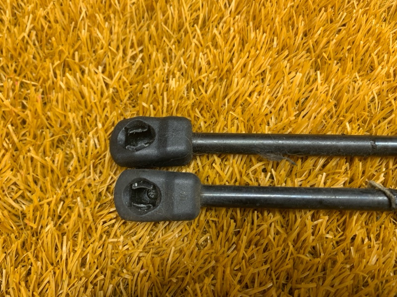 амортизатор капота, 500 рублей, Красноярск