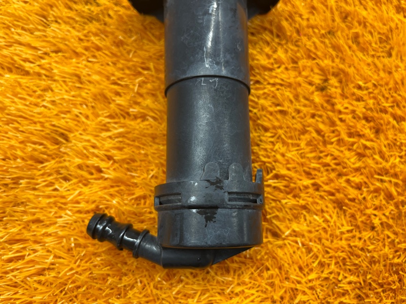 Форсунка омывателя фары, 1000 рублей, Красноярск