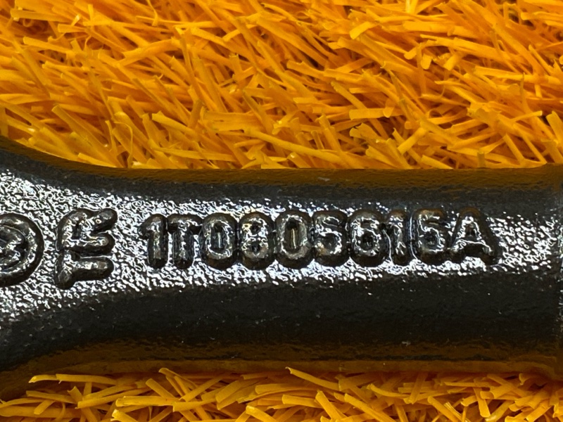 Крюк буксировочный, 1300 рублей, Красноярск