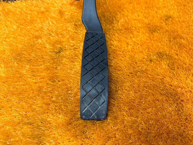 педаль газа, 500 рублей, Красноярск