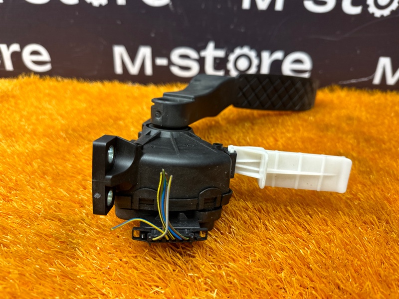 педаль газа, 500 рублей, Красноярск