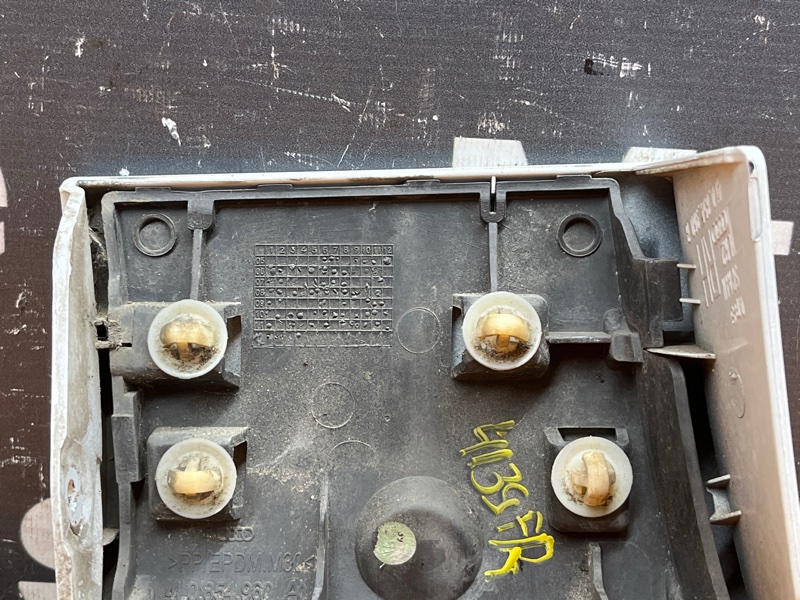 молдинг на крыло, 1800 рублей, Красноярск