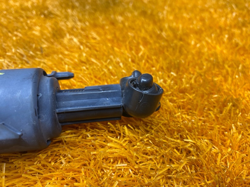 Форсунка омывателя фары, 1000 рублей, Красноярск